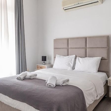 אתונה Apollonas Luxurious Apartments מראה חיצוני תמונה