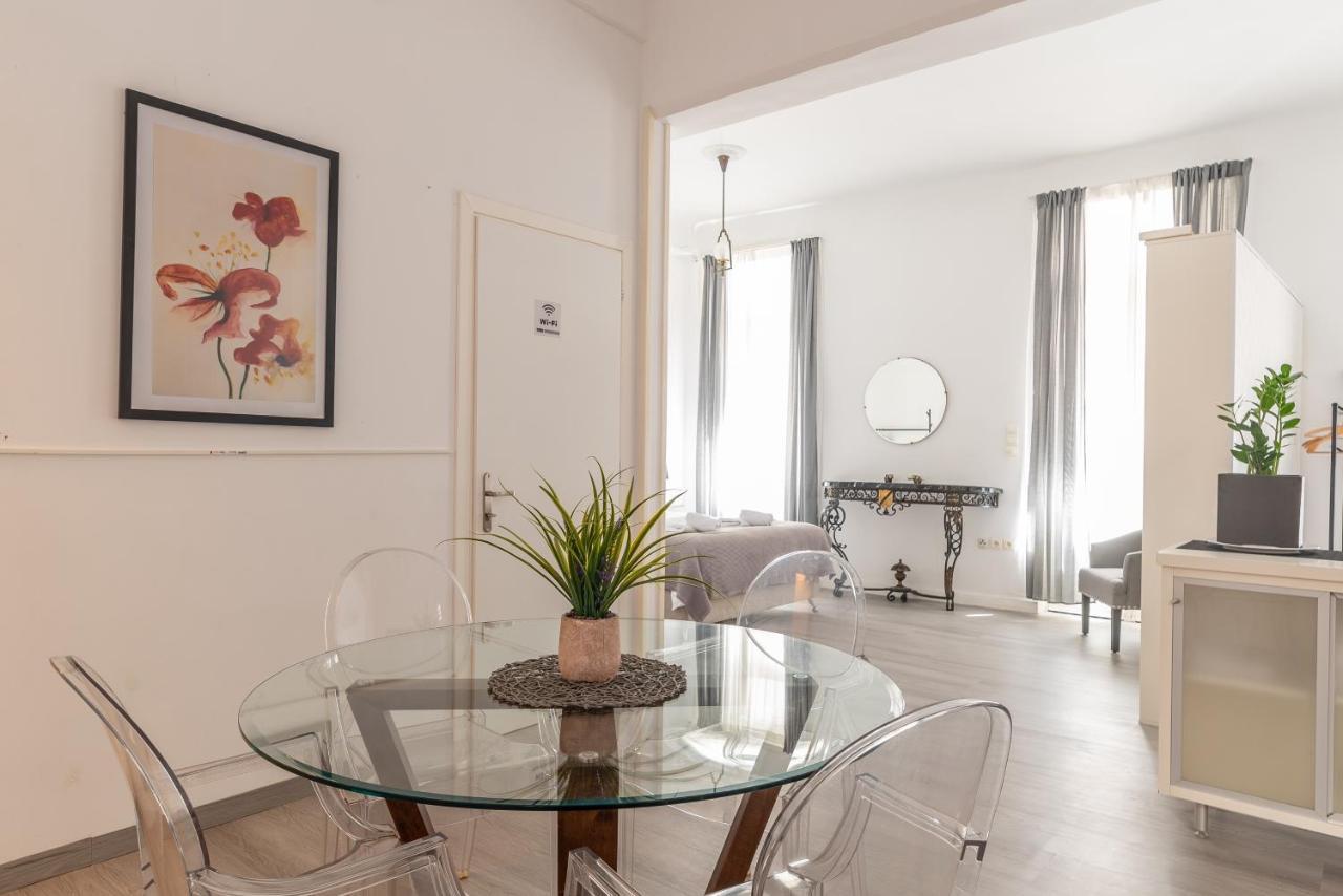 אתונה Apollonas Luxurious Apartments מראה חיצוני תמונה