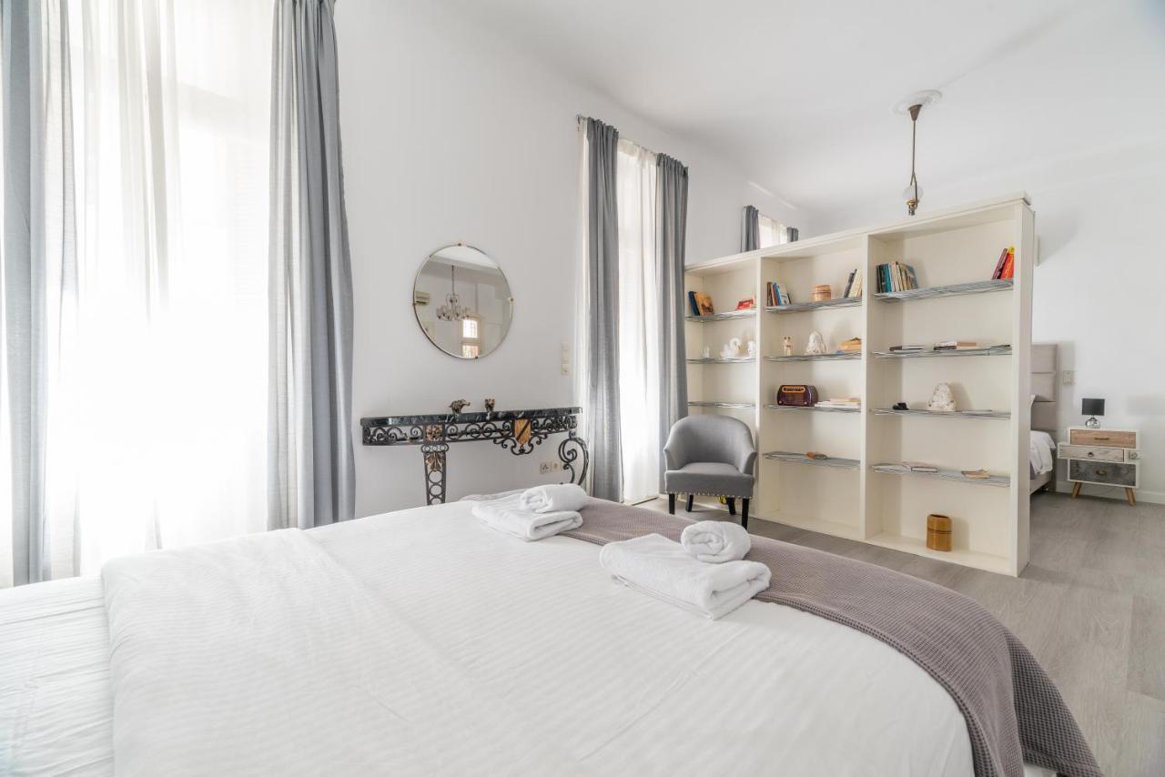 אתונה Apollonas Luxurious Apartments מראה חיצוני תמונה