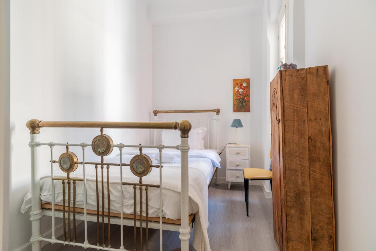 אתונה Apollonas Luxurious Apartments מראה חיצוני תמונה