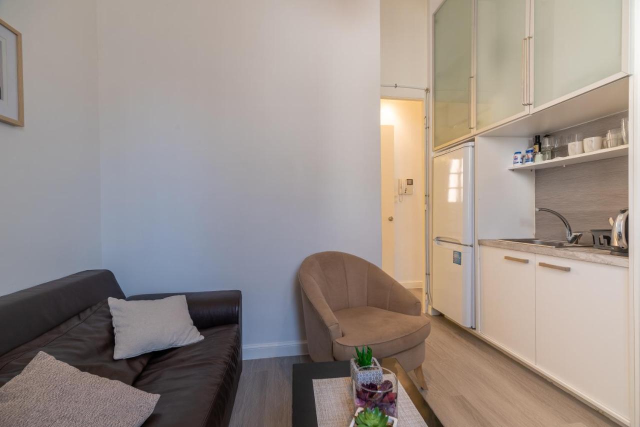 אתונה Apollonas Luxurious Apartments מראה חיצוני תמונה