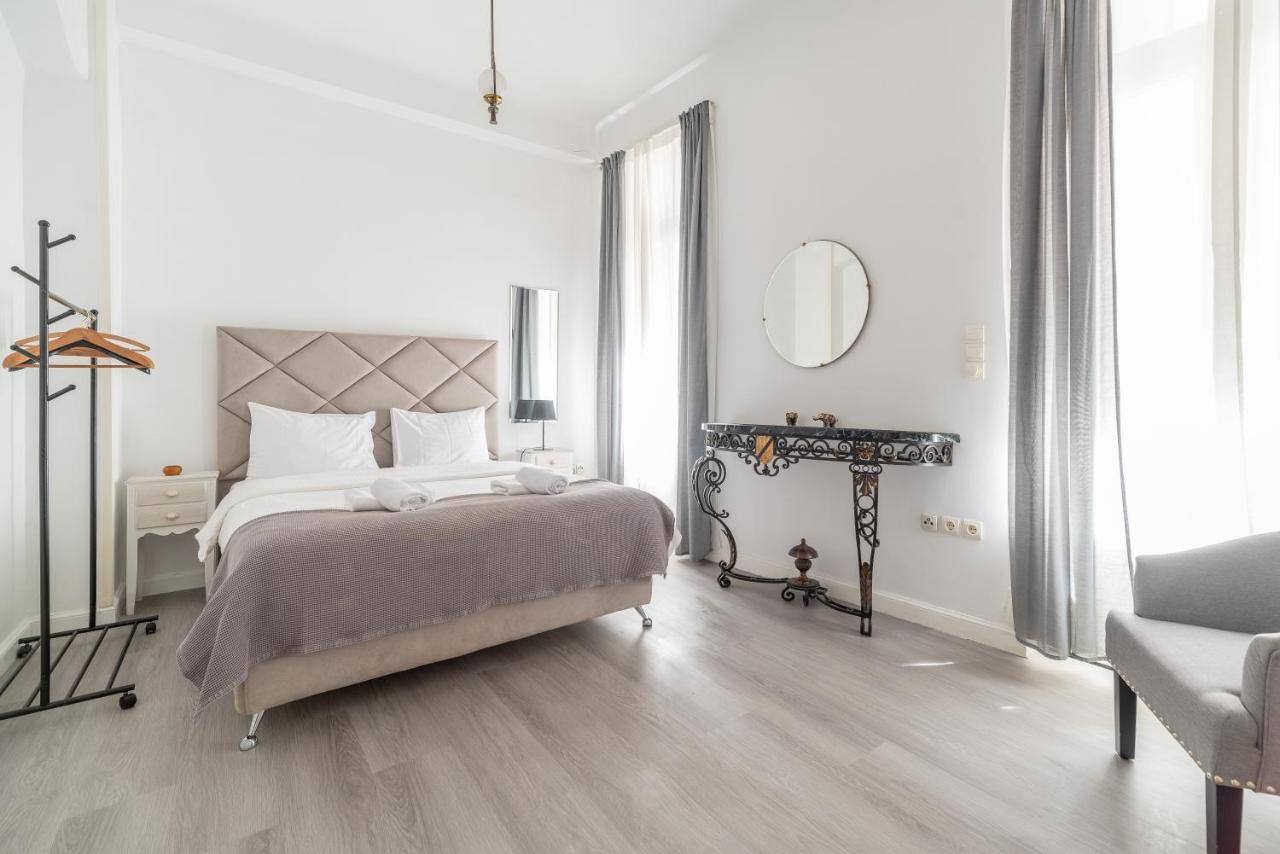 אתונה Apollonas Luxurious Apartments מראה חיצוני תמונה