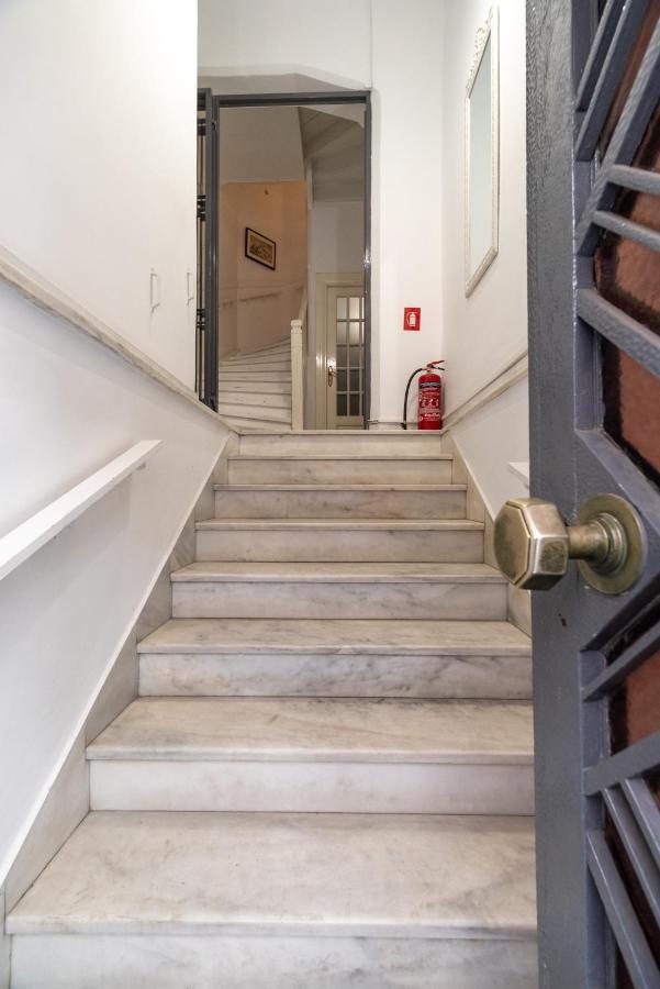 אתונה Apollonas Luxurious Apartments מראה חיצוני תמונה